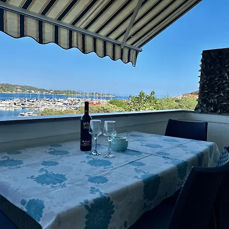 Anica Apartment Supetarska Draga