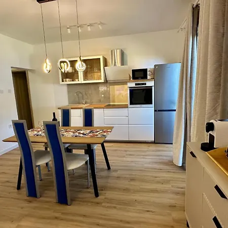 Anica Apartment