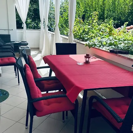 Anica * Supetarska Draga