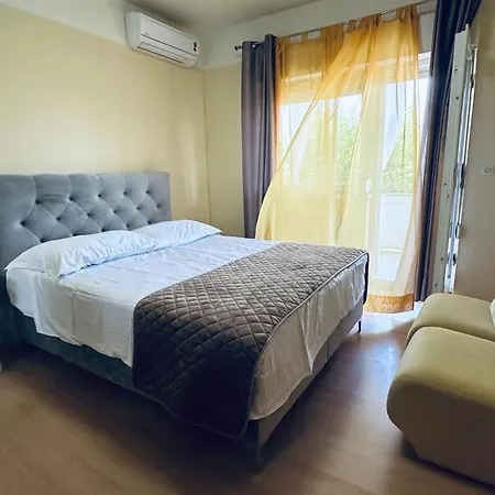 Anica Apartment *